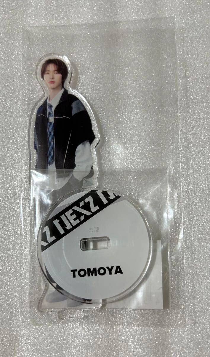 NEXZ トモヤ アクスタ ｱｸﾘﾙｽﾀﾝﾄﾞ【TOMOYA】・NEXZ | Sony Music Shop・CD・DVD・ﾌﾞﾙｰﾚｲ